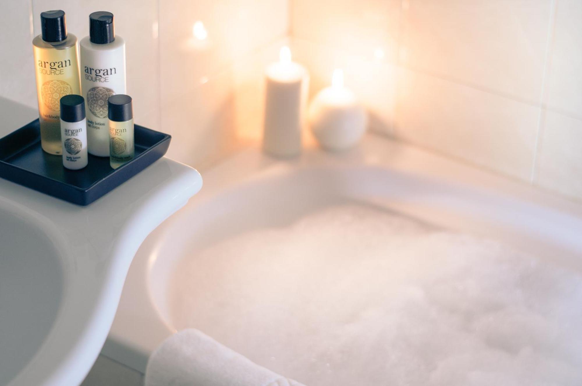 Superior Double Room Bath