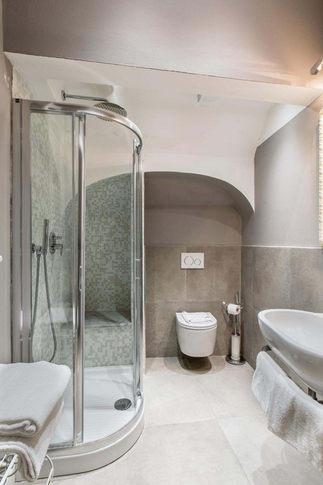 Double Room Private External Bathroom
