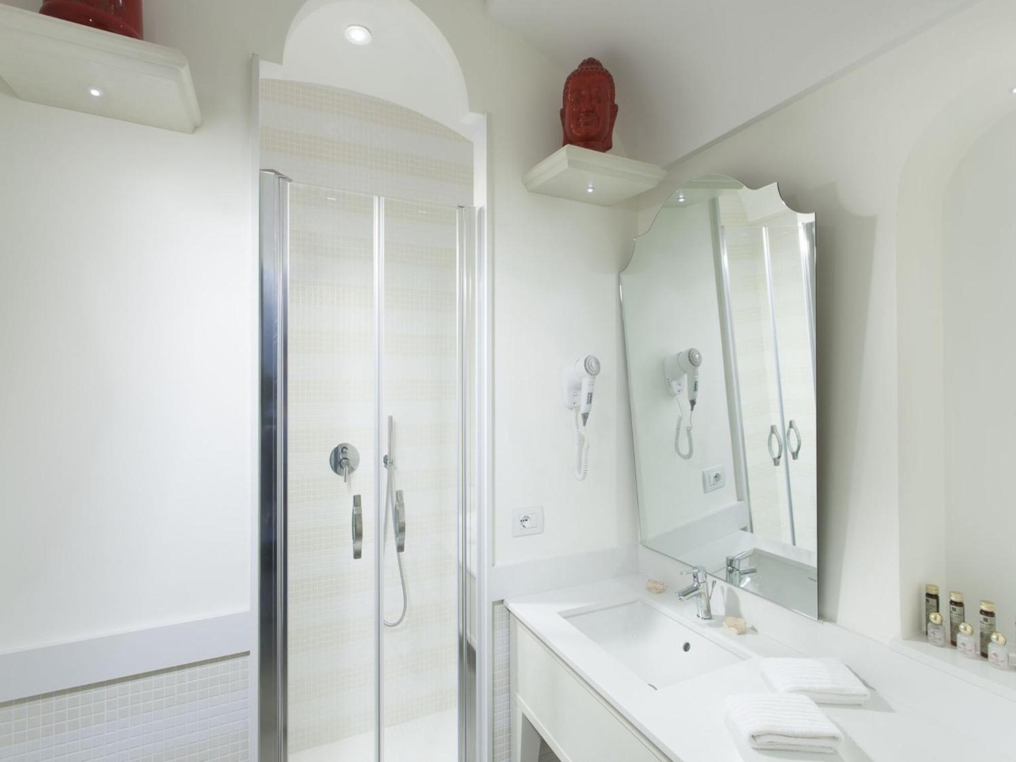 Quarto Triplo Superior com Vista Mar