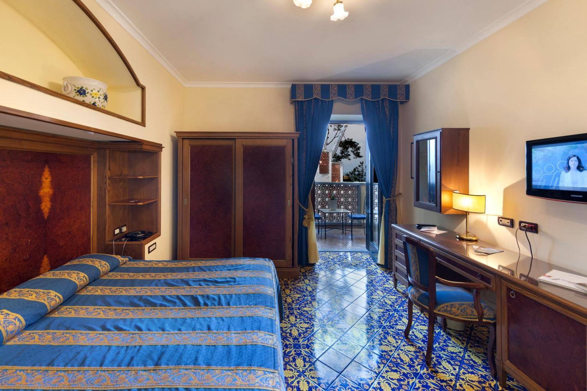 Superior Double or Twin Room Garden View