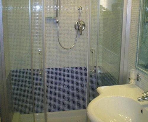Single Room,681420819:JPEG