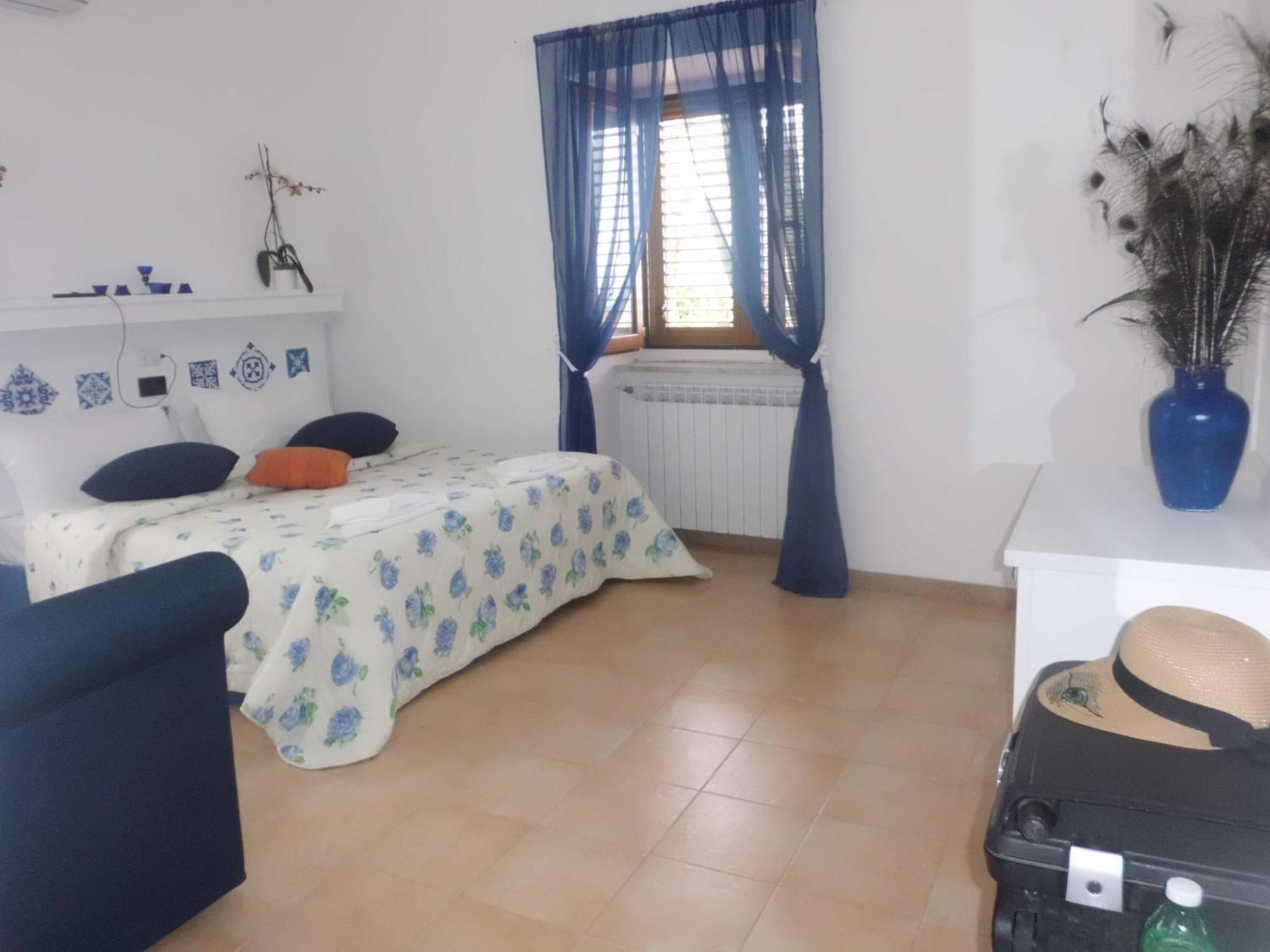 Large Double or Twin Room