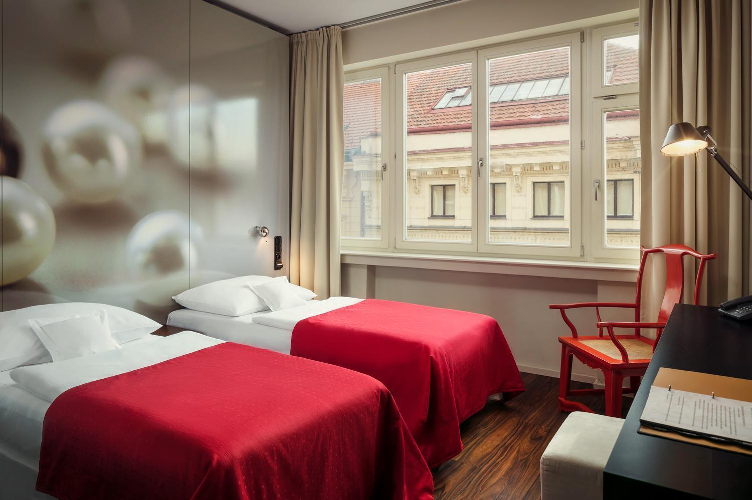 Quarto com Cama de Casal ou 2 de Solteiro