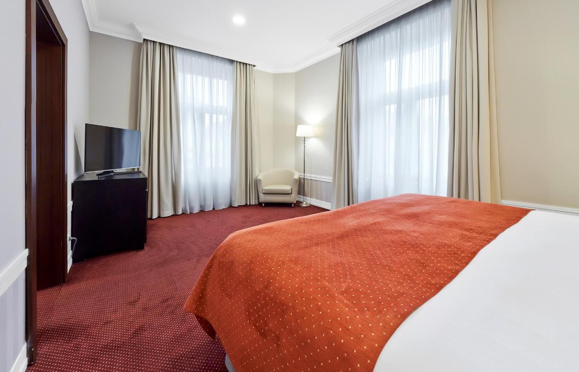 One-Bedroom Suite