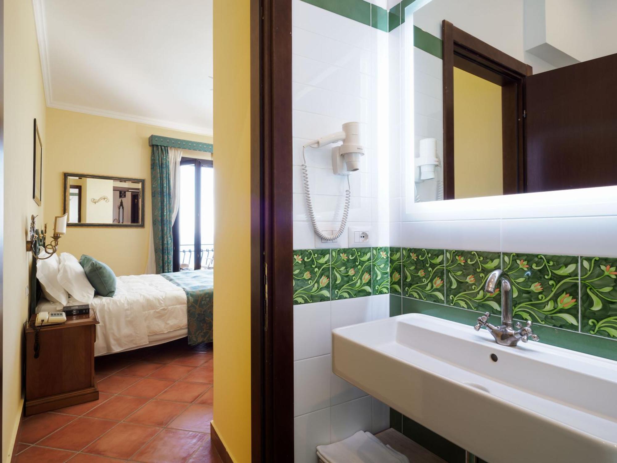 Superior Double or Twin Room Sea View