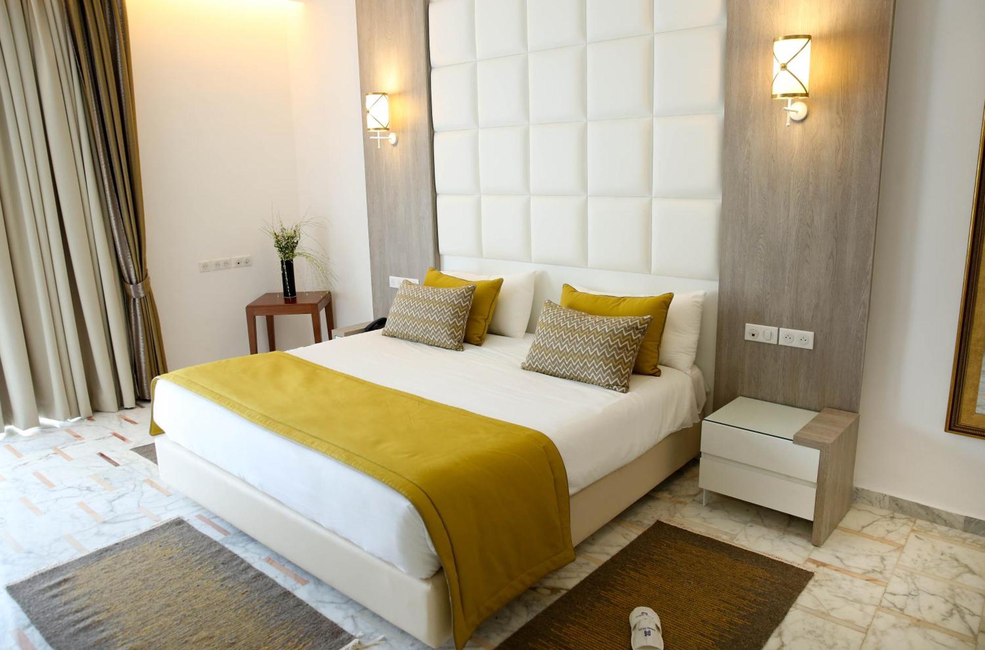 Deluxe Suite