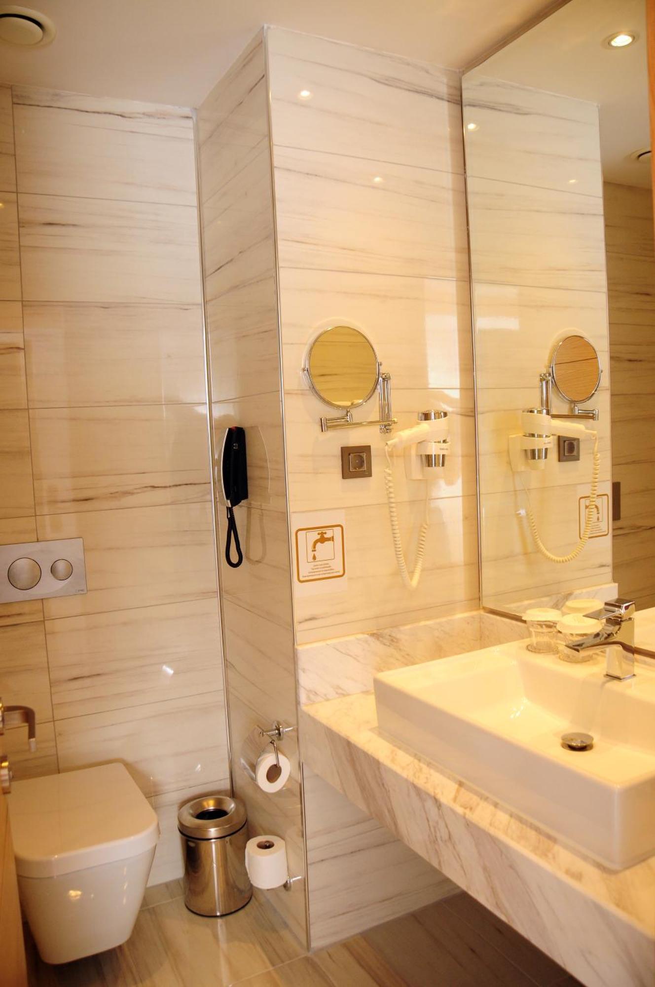 Double or Twin Room with Sea View,676018380:JPEG