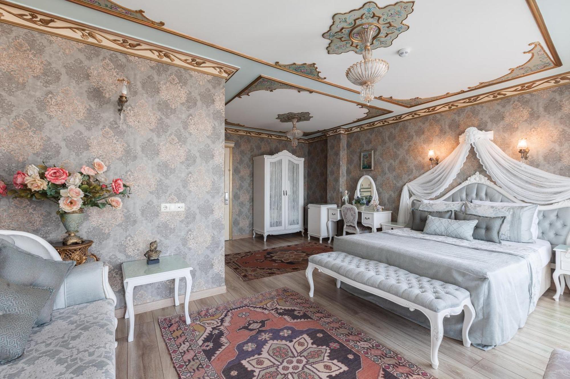 Dolmabahce Suite