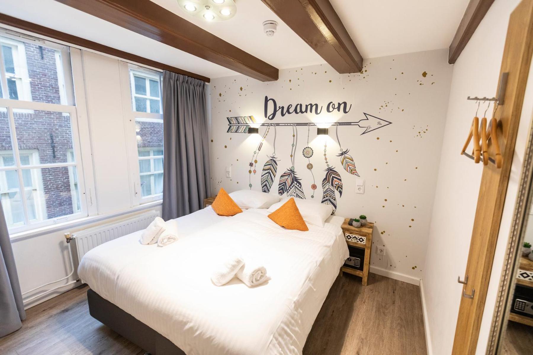 Quarto Duplo Standard