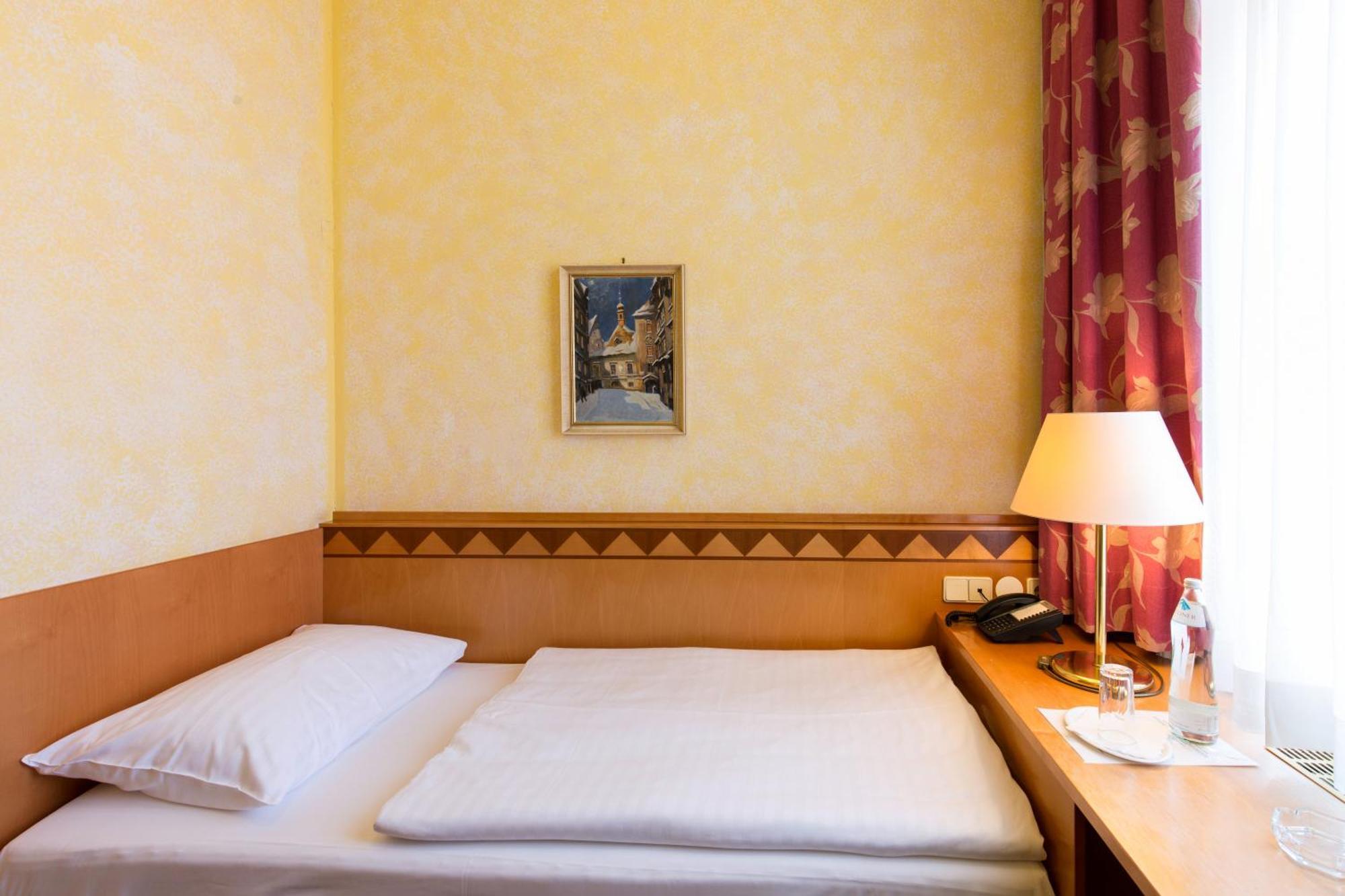 Small Single Room