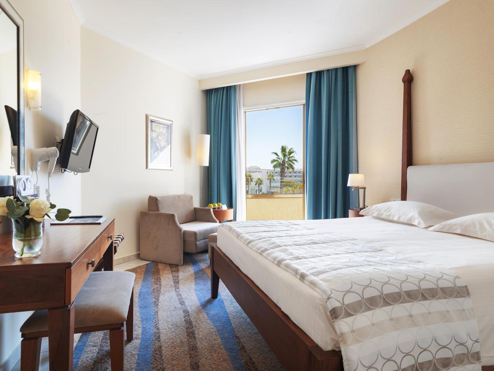 Deluxe Double or Twin Room Side Sea View,1437773338:JPEG