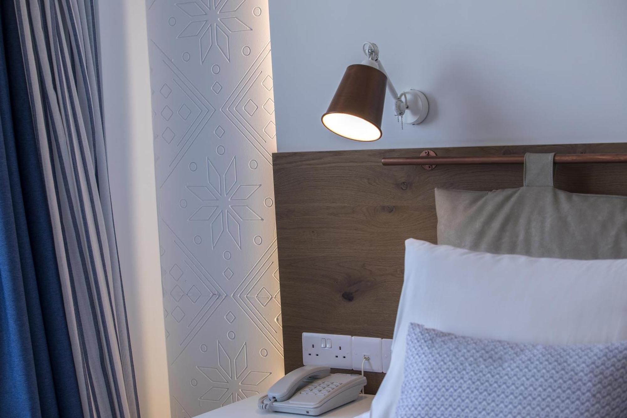 Superior Double or Twin Room Side Sea View