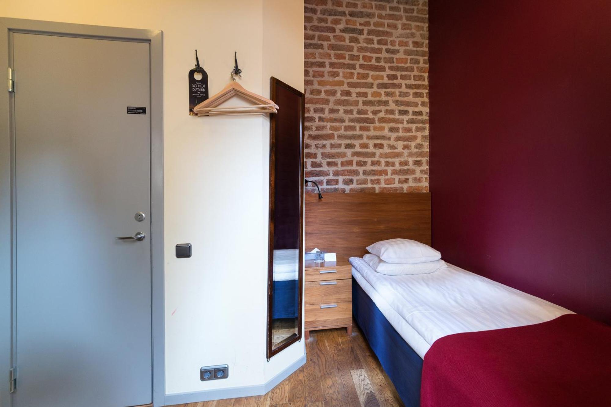 Small Single Room