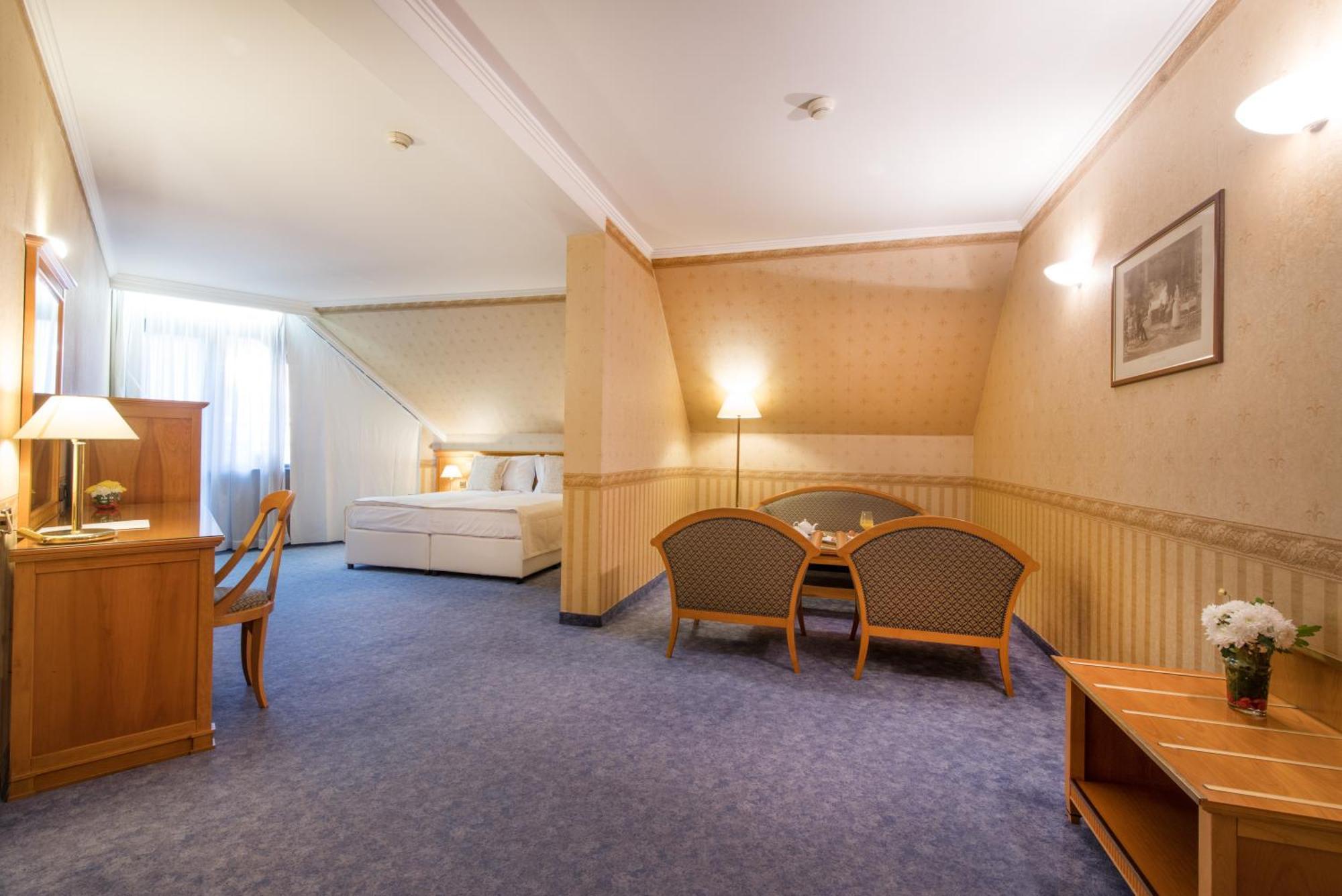 Deluxe Junior Suite Balcony