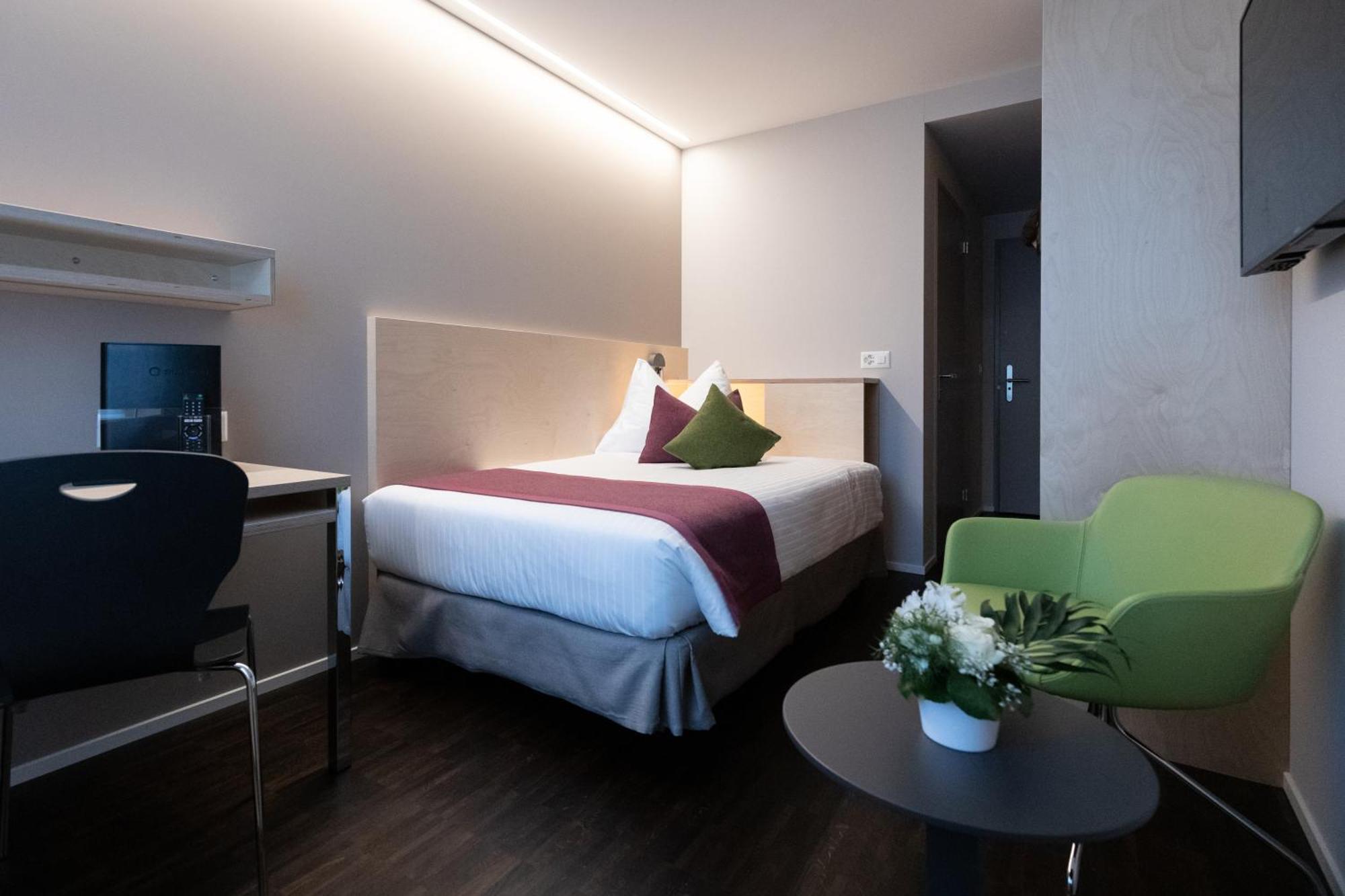 Standard Single Room,1210245436:JPEG