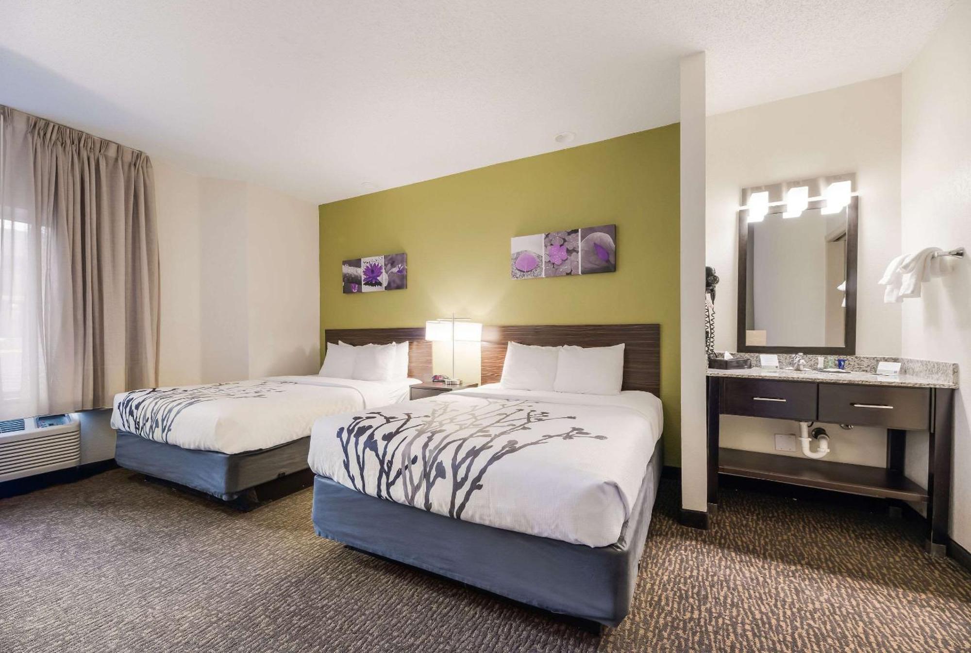 Queen Room with Two Queen Beds,1278723046:JPEG