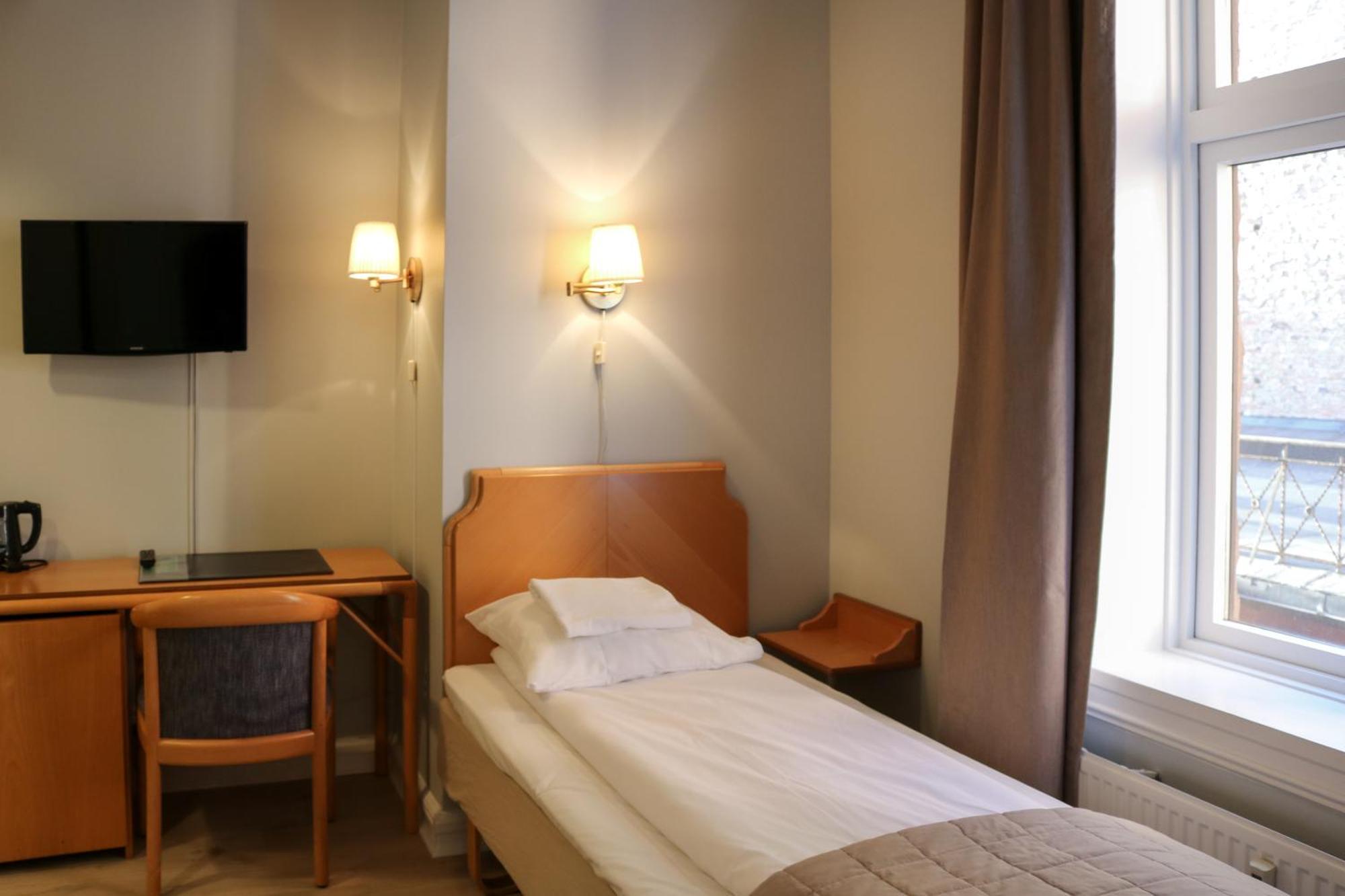 Premium Single Room