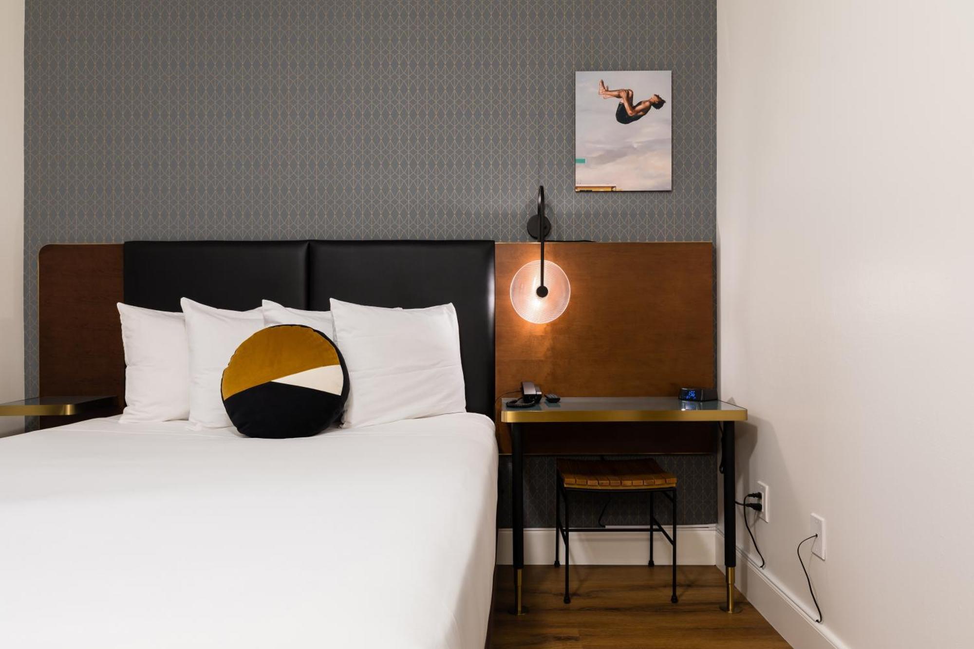 Chambre Lit Queen-Size Classique