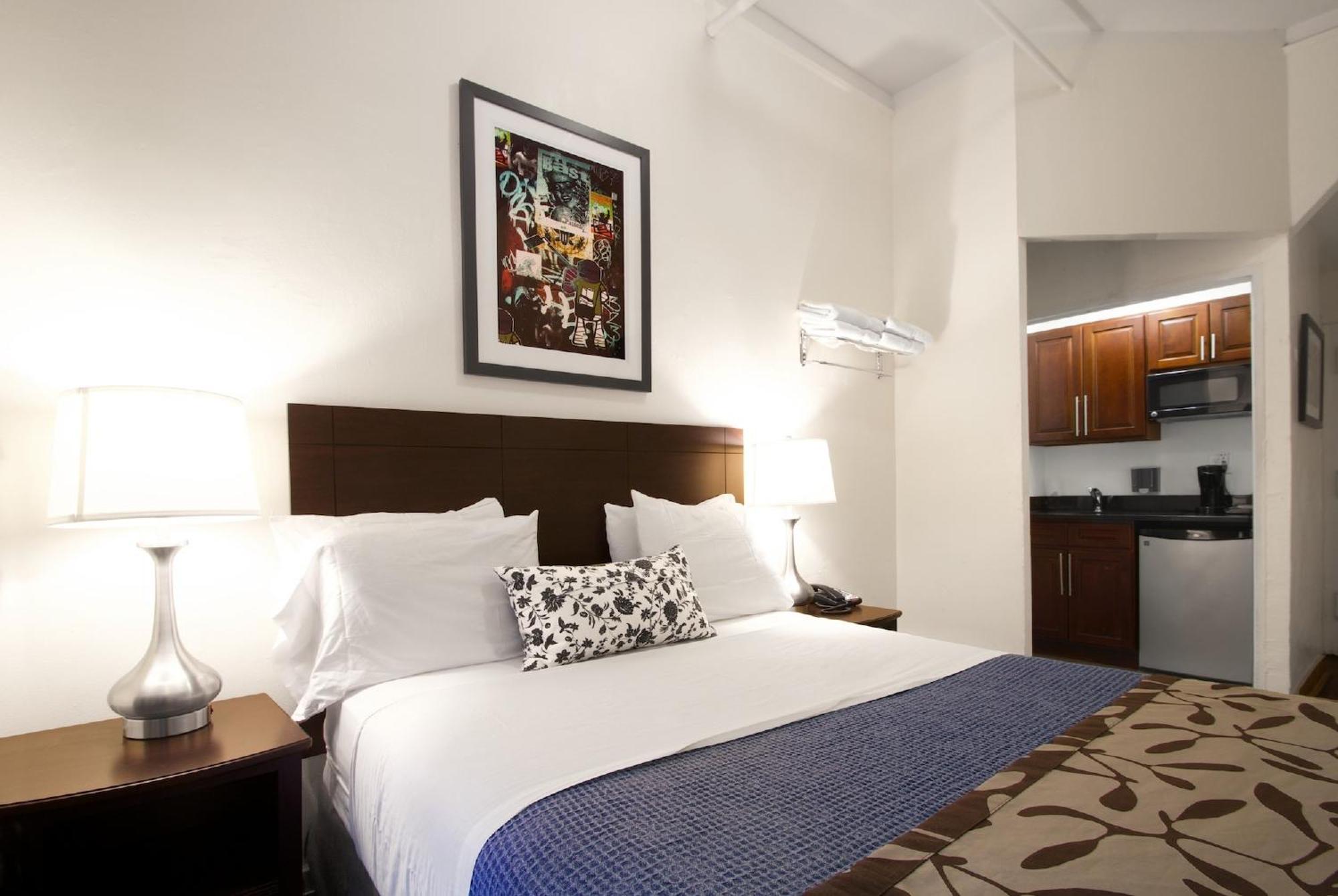 Economy Room Shared Bath