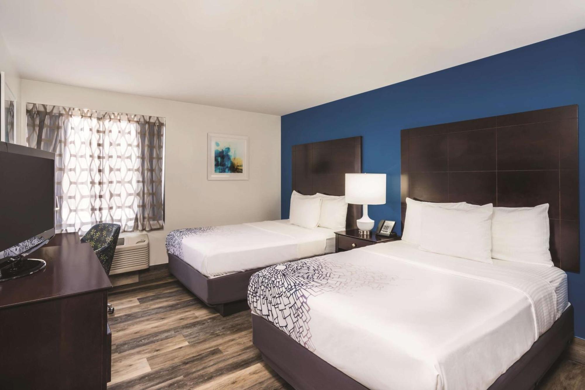 Double Room Two Double Beds Non-Smoking
