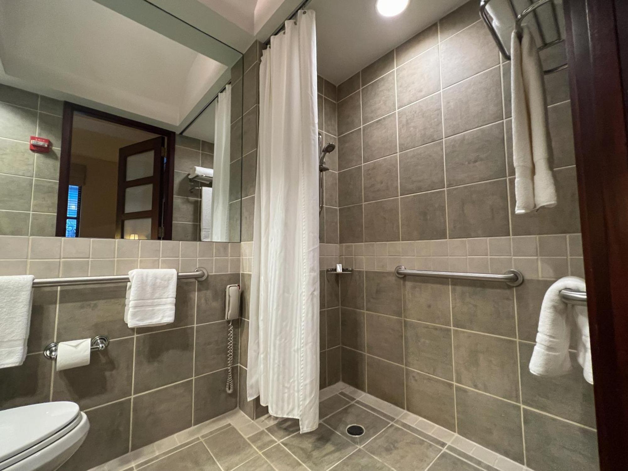 Queen Room Disability Access