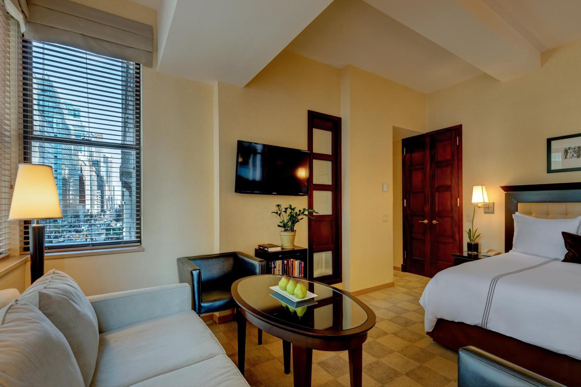 Junior Suite One King Bed