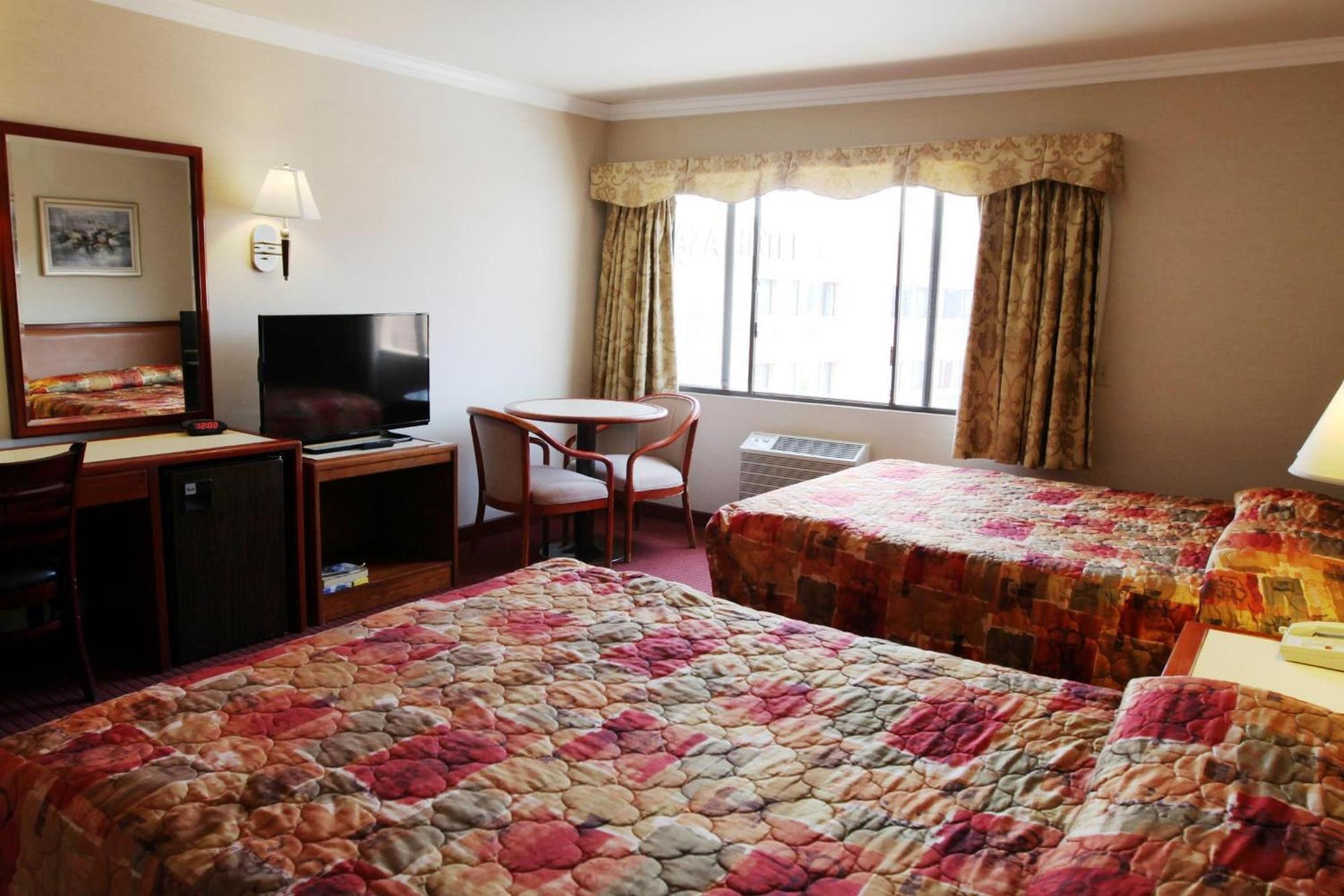 Standard Queen Room Two Queen Beds