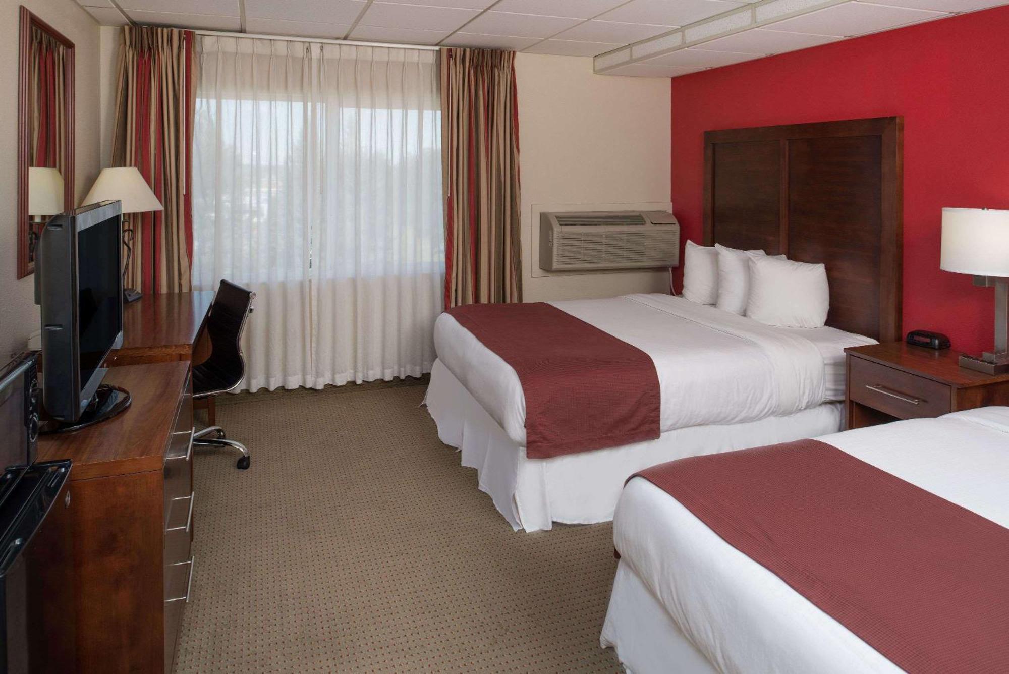 Queen Room Two Queen Beds Disability Access