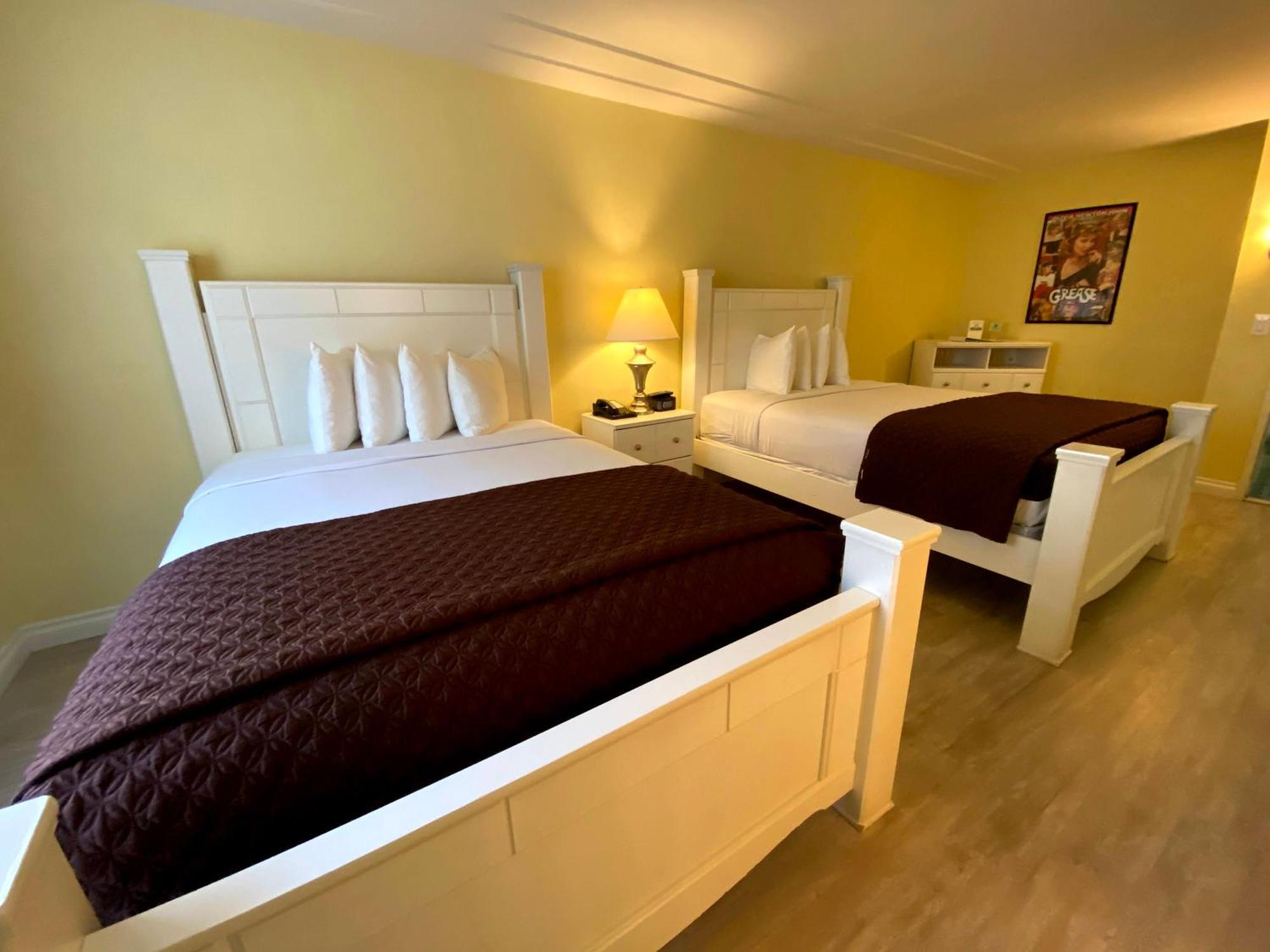 Executive Queen Room 2 Queen Beds