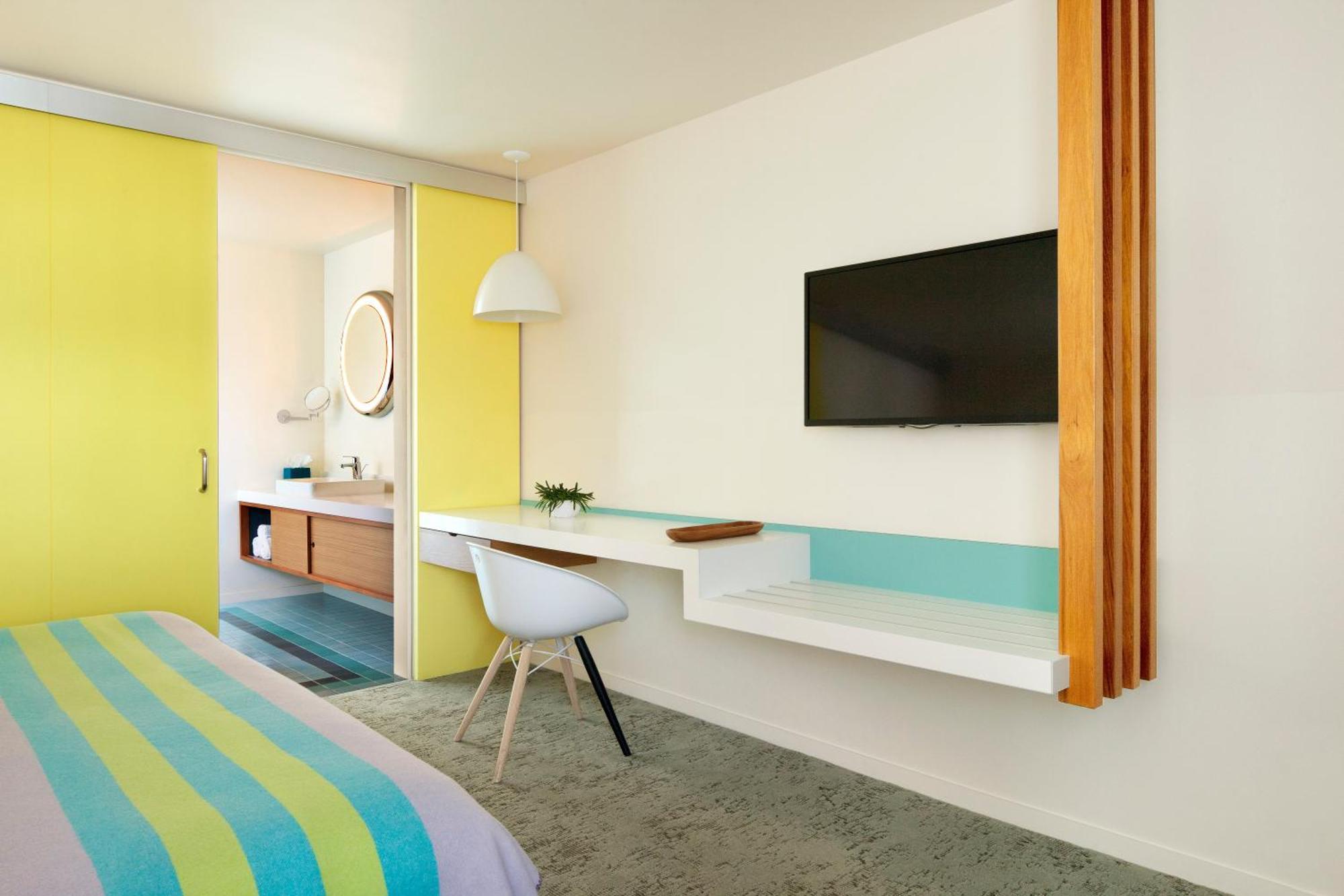 Cali King Accessible Room