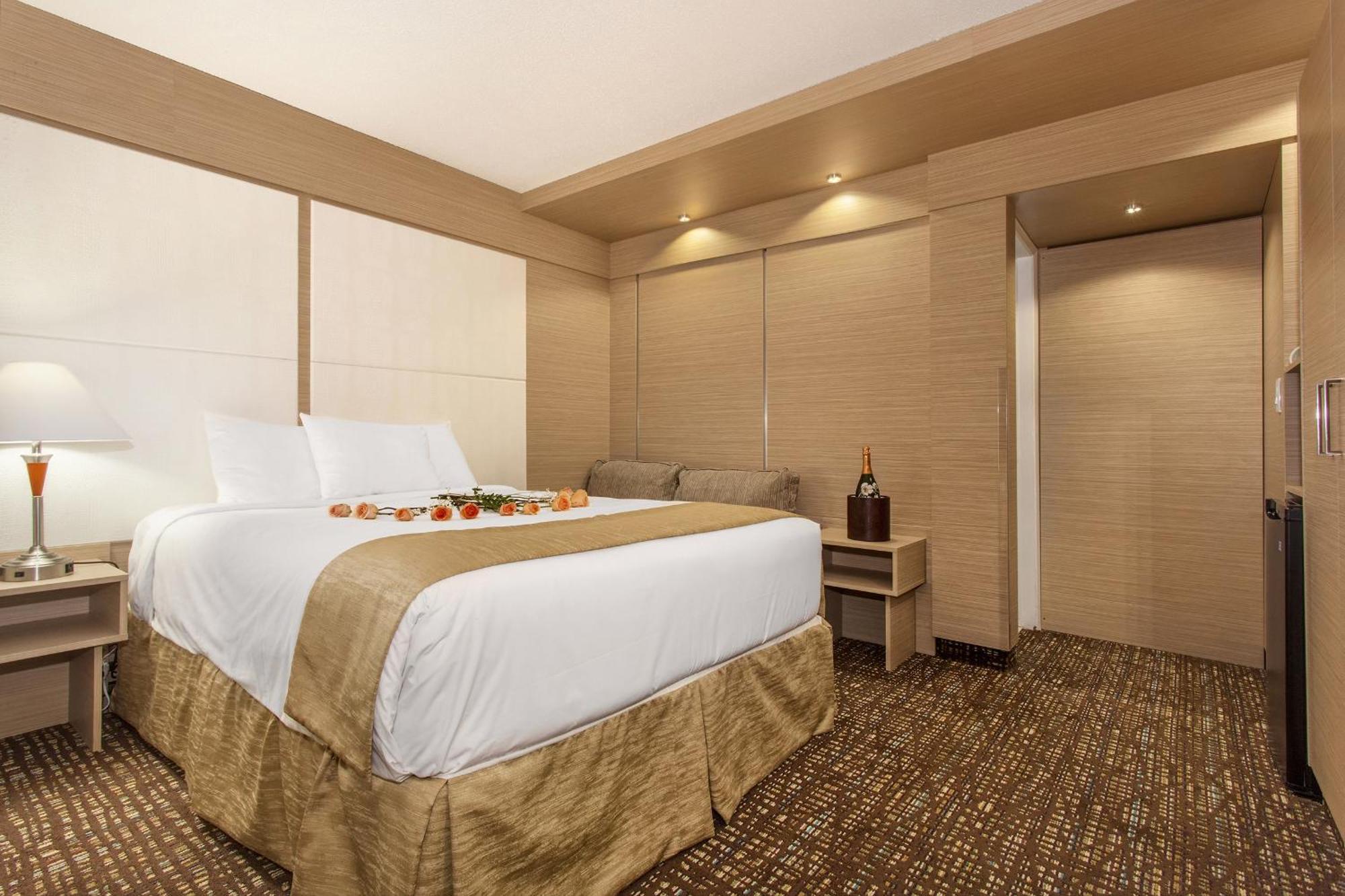 Standard Queen Room Two Queen Beds