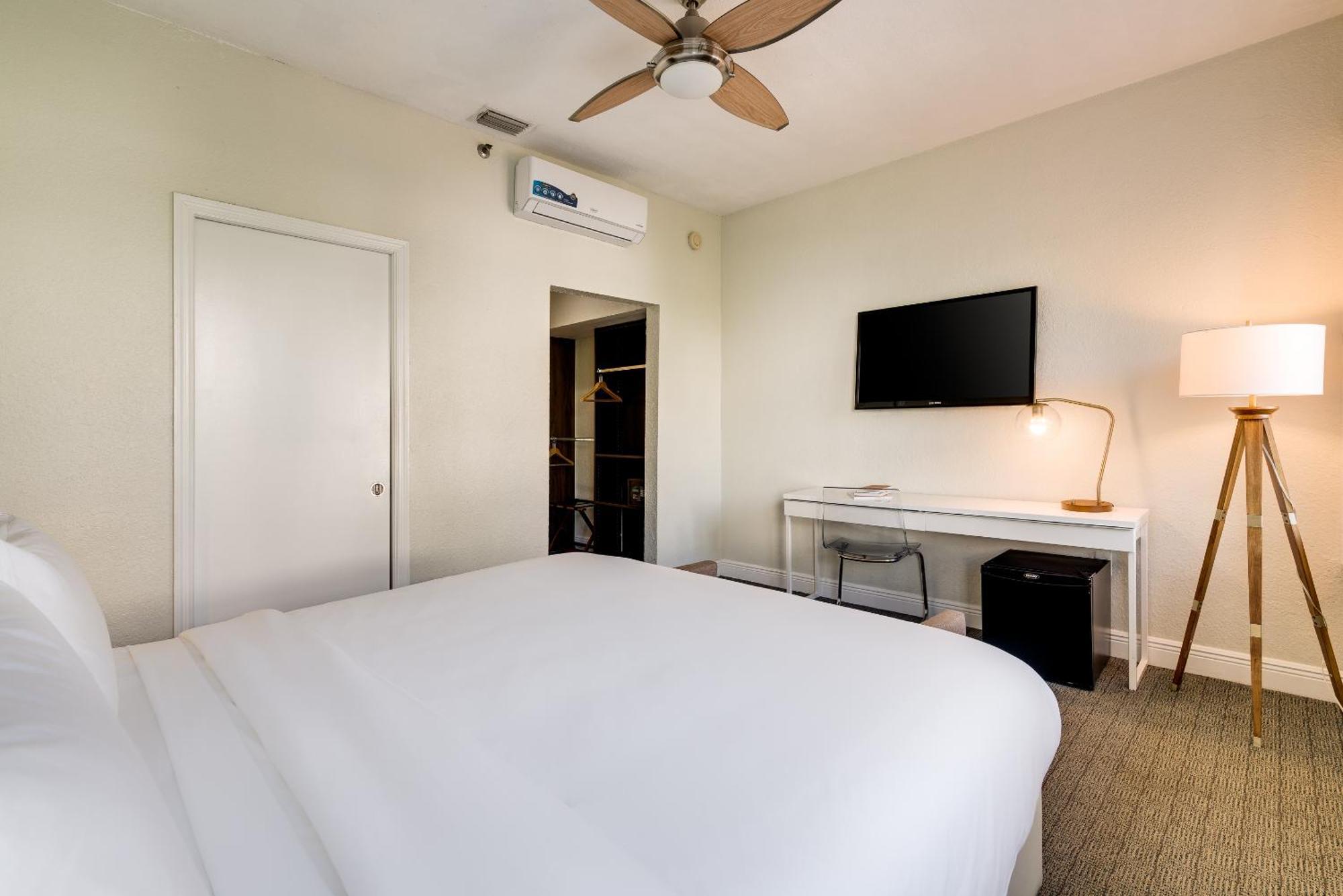Quarto King Standard Acessível a Pessoas com Mobilidade Condicionada