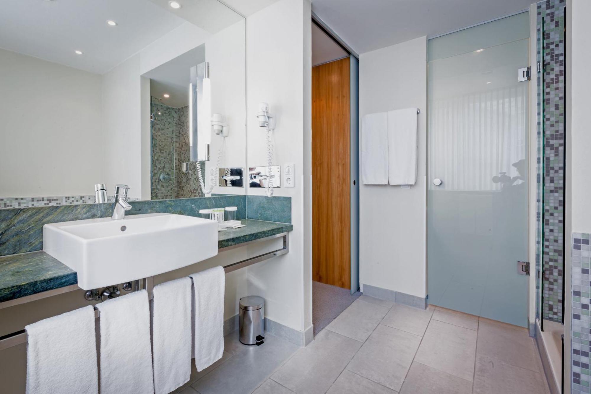 Junior Suite,1212076081:JPEG