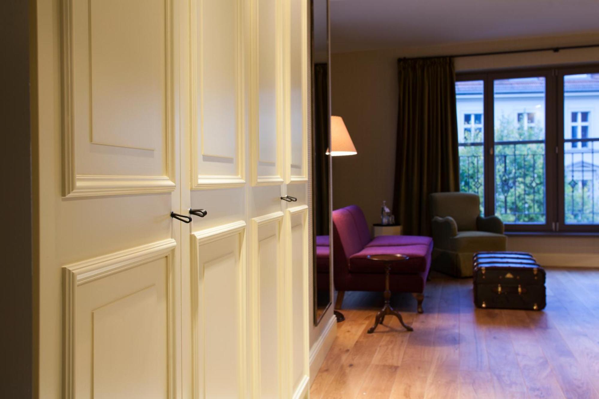 Dom Suite