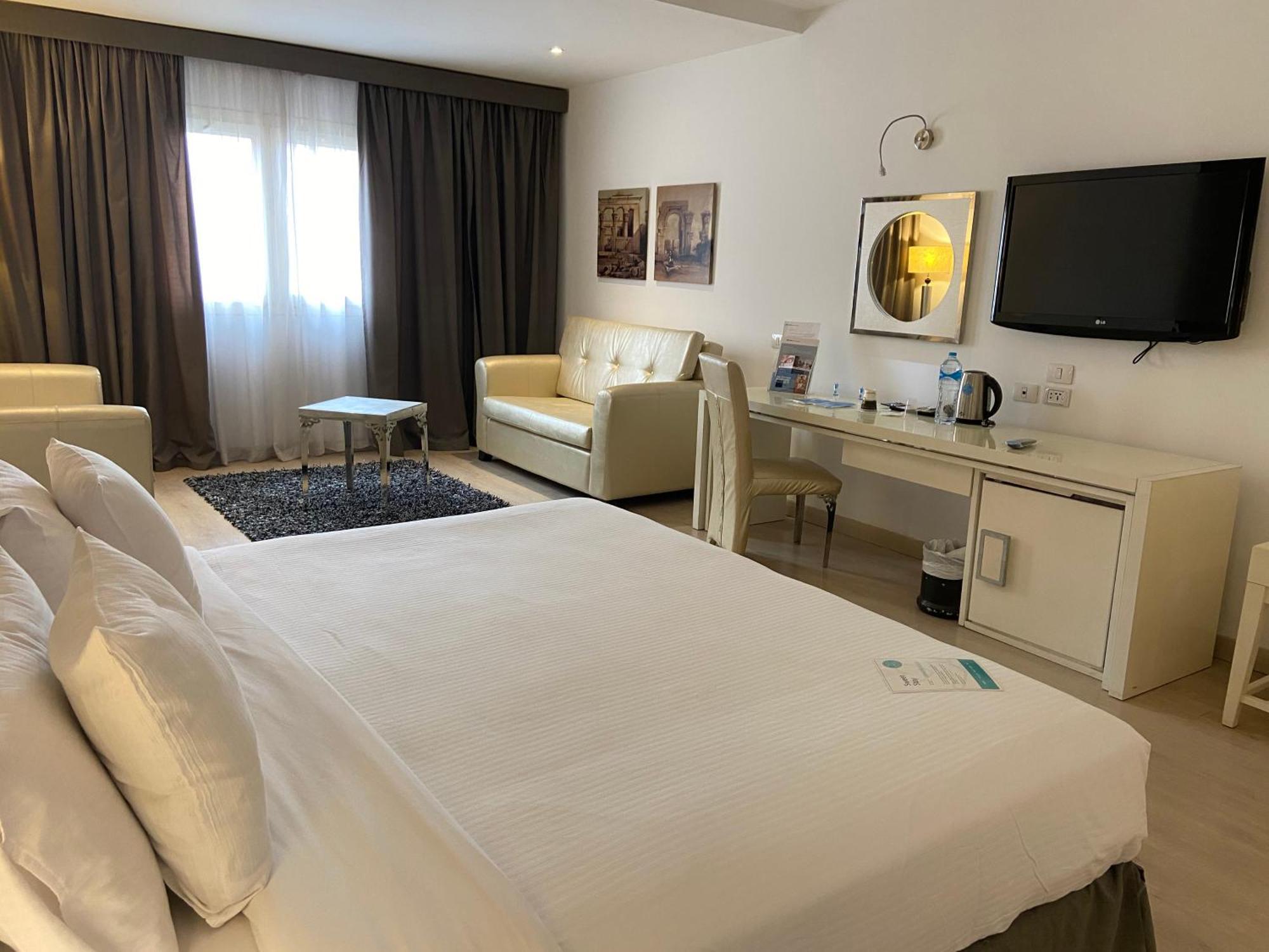 Deluxe Junior Suite