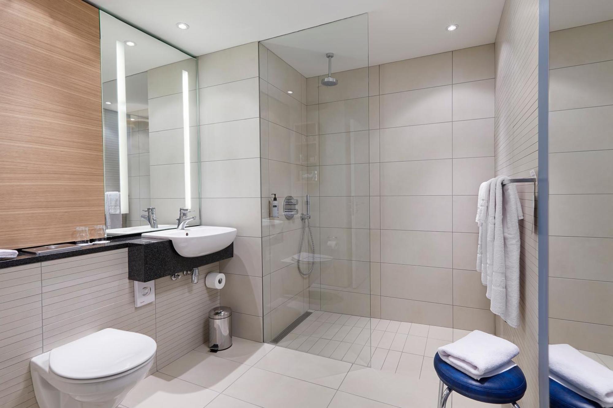 Junior Suite,1212140551:JPEG