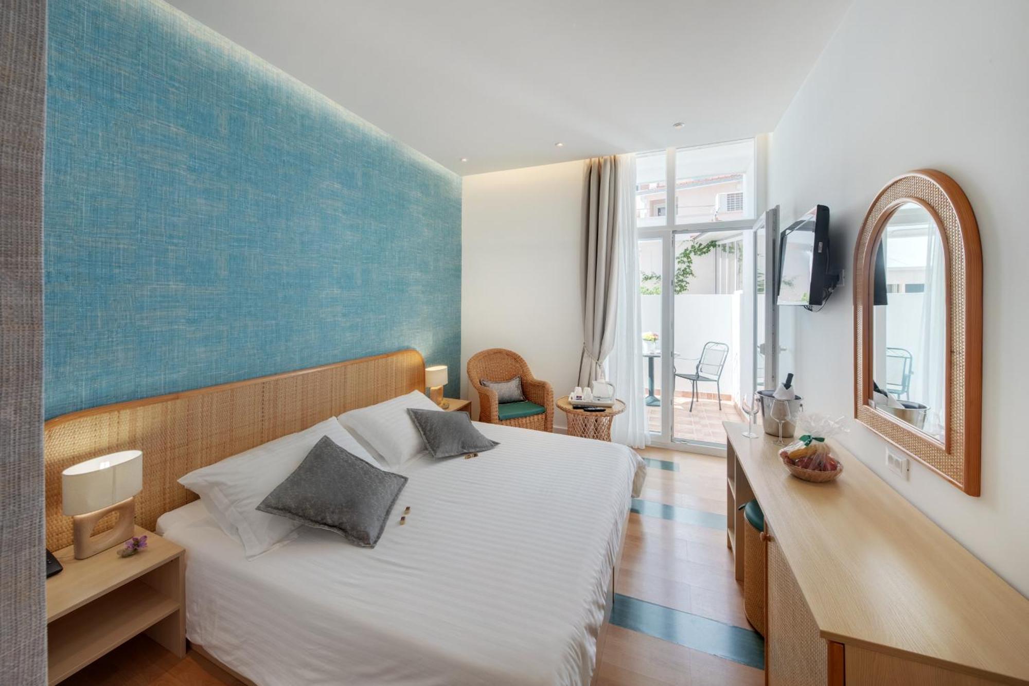 Standard Double or Twin Room Balcony