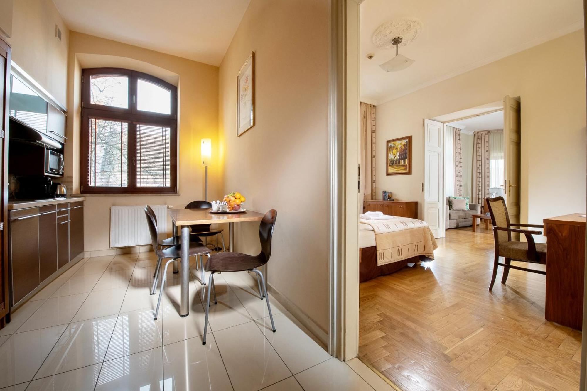 Deluxe Apartment