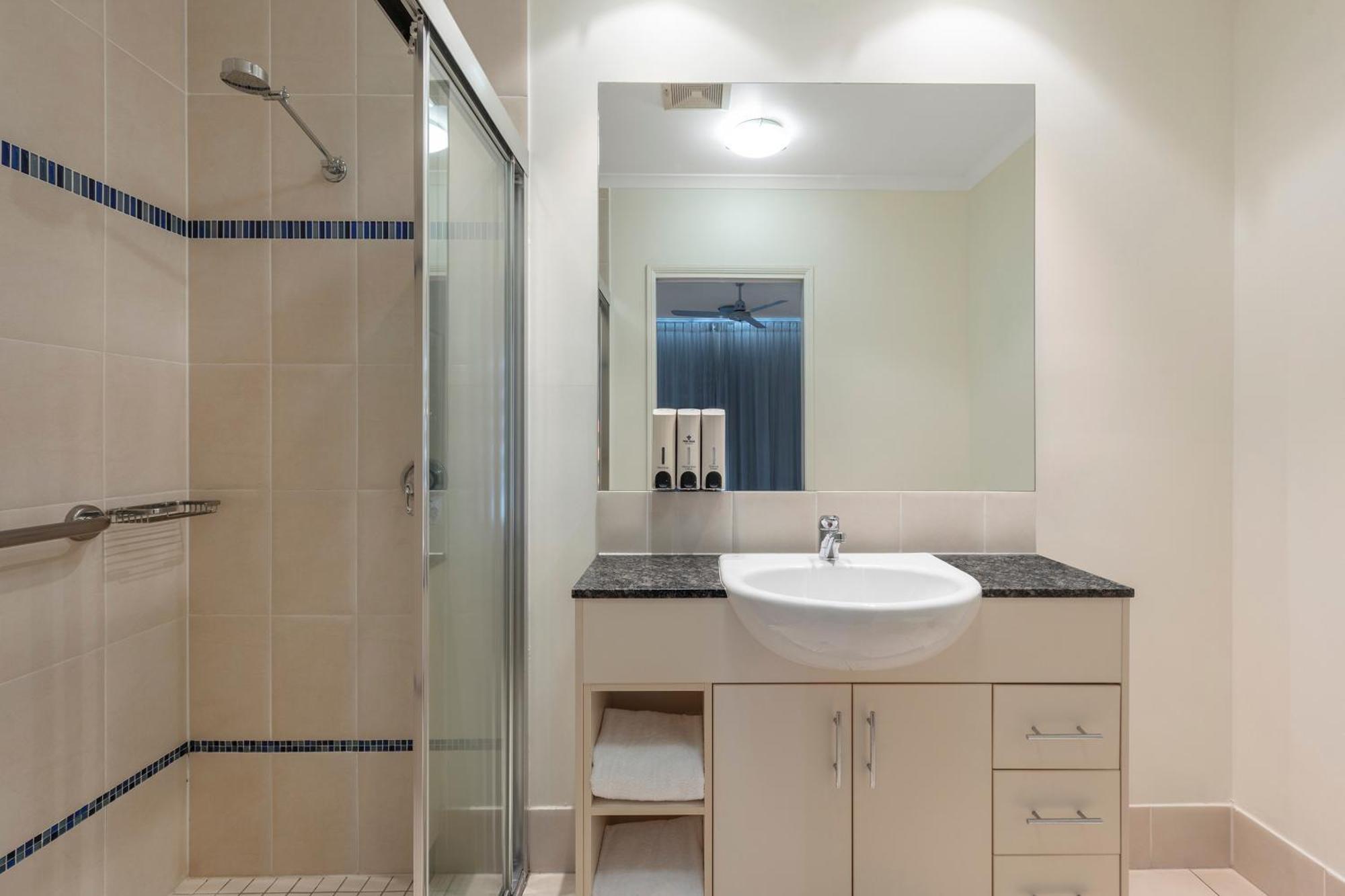 Standard One-Bedroom Apartment,1212491164:JPEG