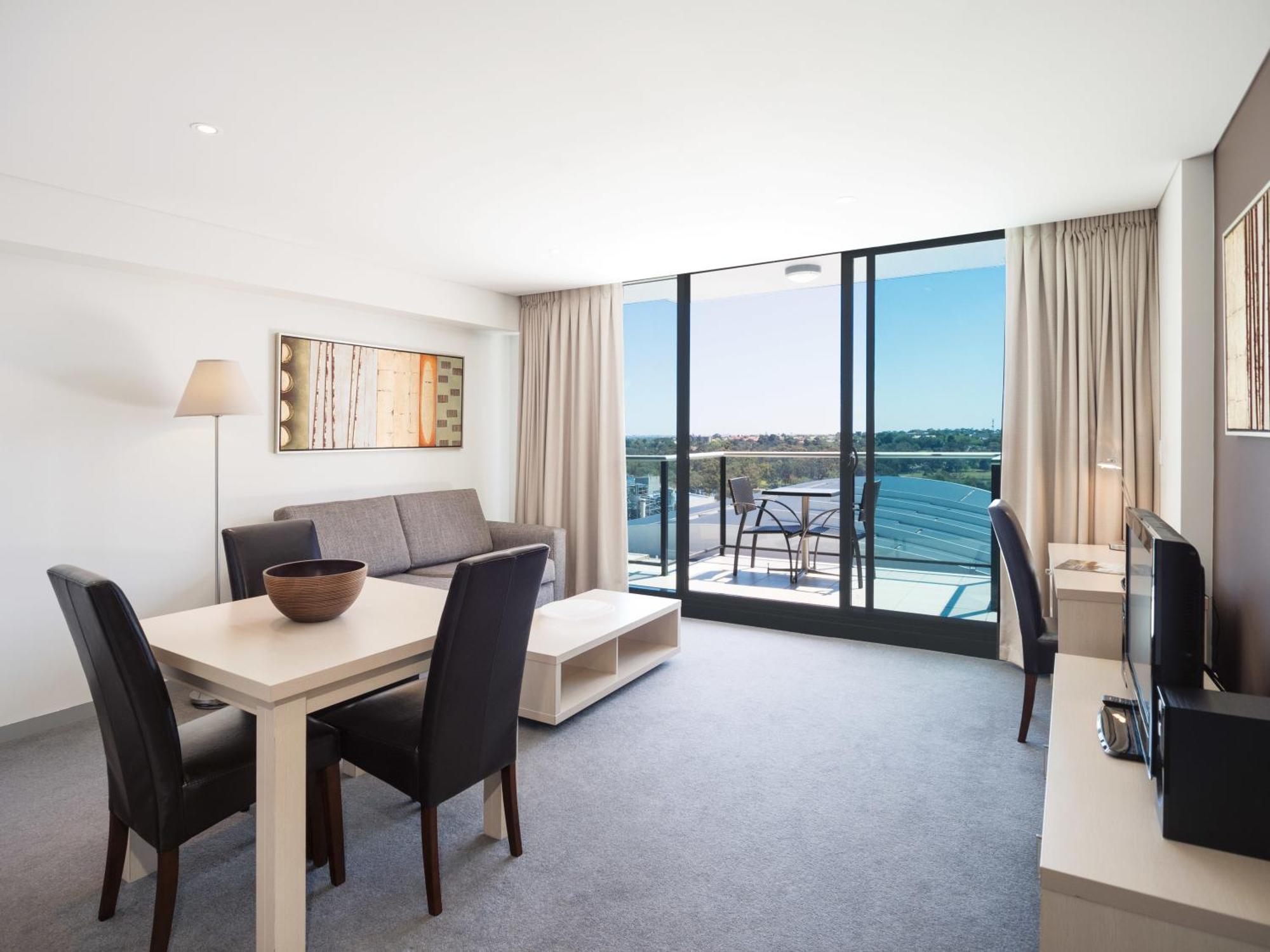One-Bedroom Apartment North Terrace No Housekeeping