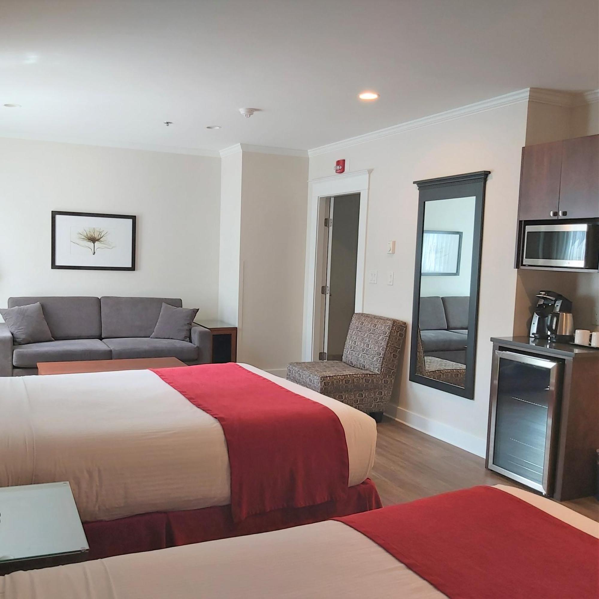 Queen Room Two Queen Pullout Sofa