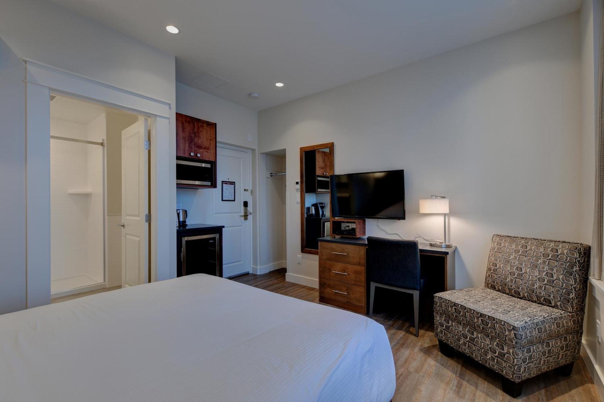 Queen Premium City View