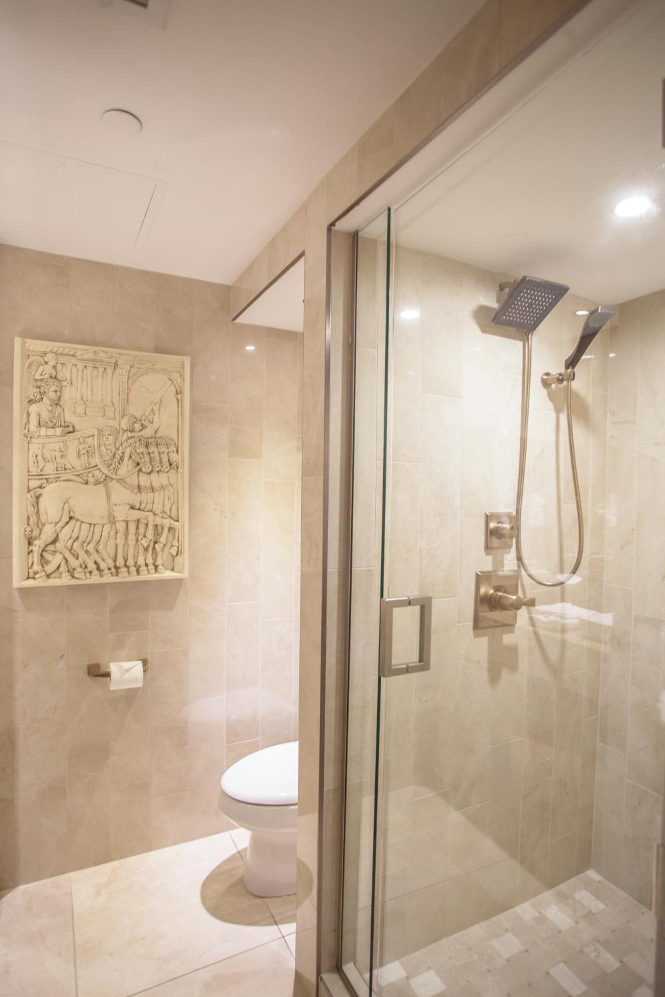 Roman Theme Room