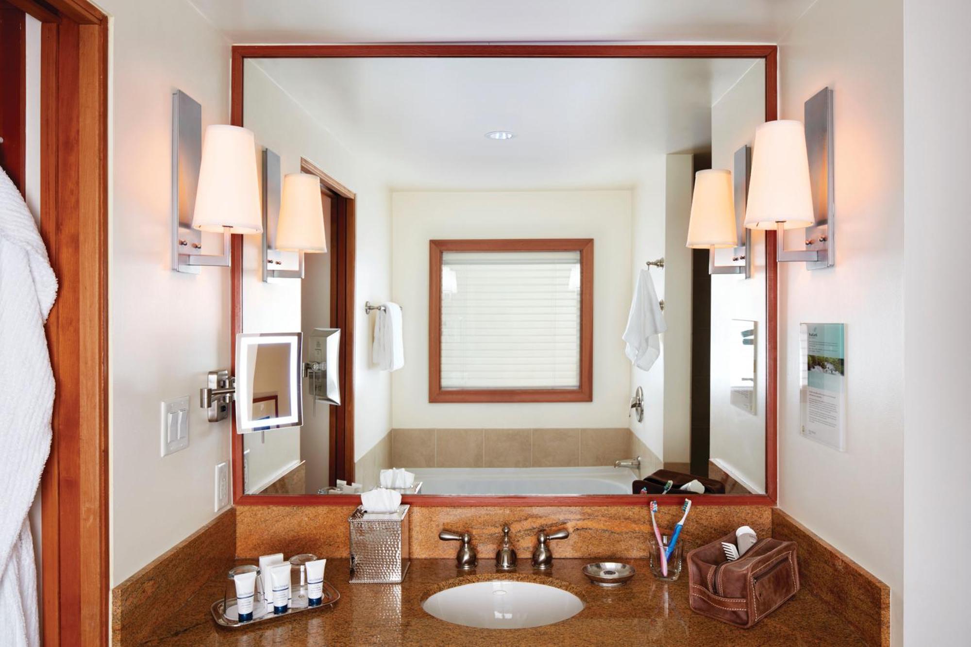 One Bedroom Lower Floor Suite