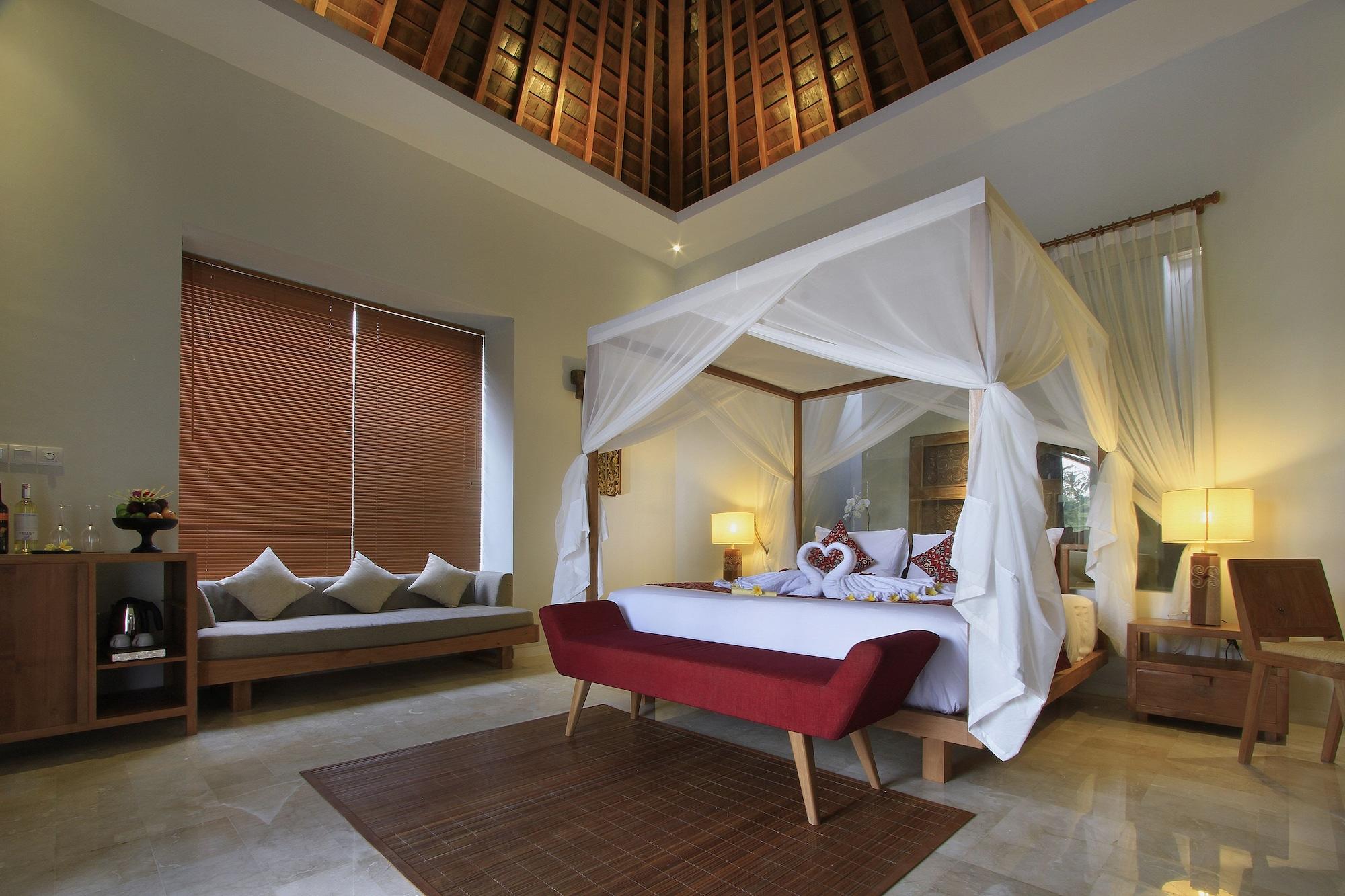 One-Bedroom Royal Pool Villa Rice Terrace View