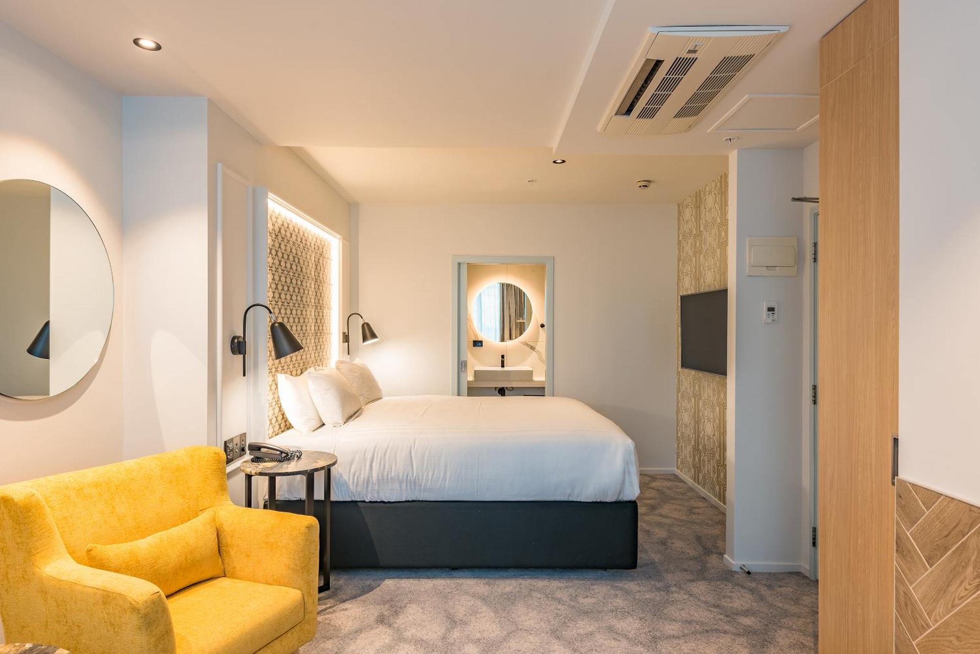 Chambre Lit Queen-Size Classique