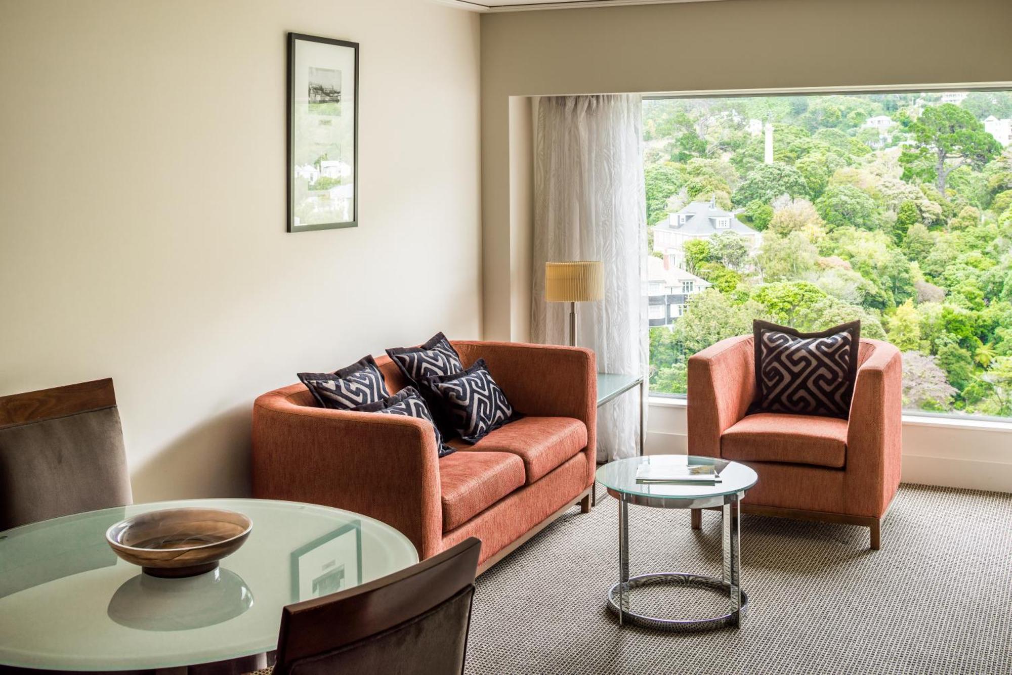 Premier One-Bedroom Twin Suite