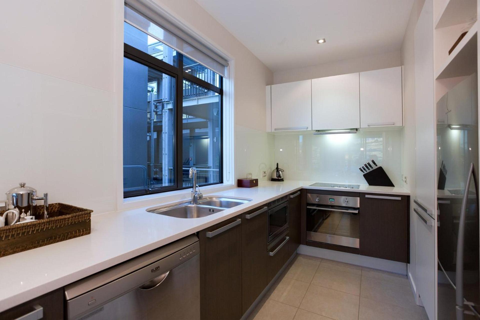 One-Bedroom Apartment Lake View