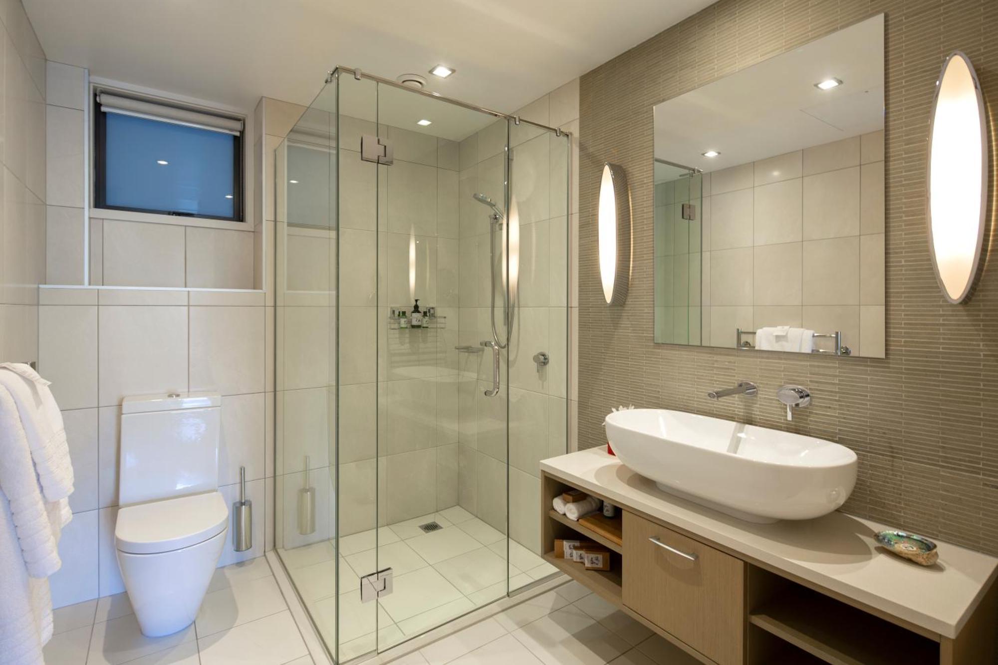 King Room Lake View