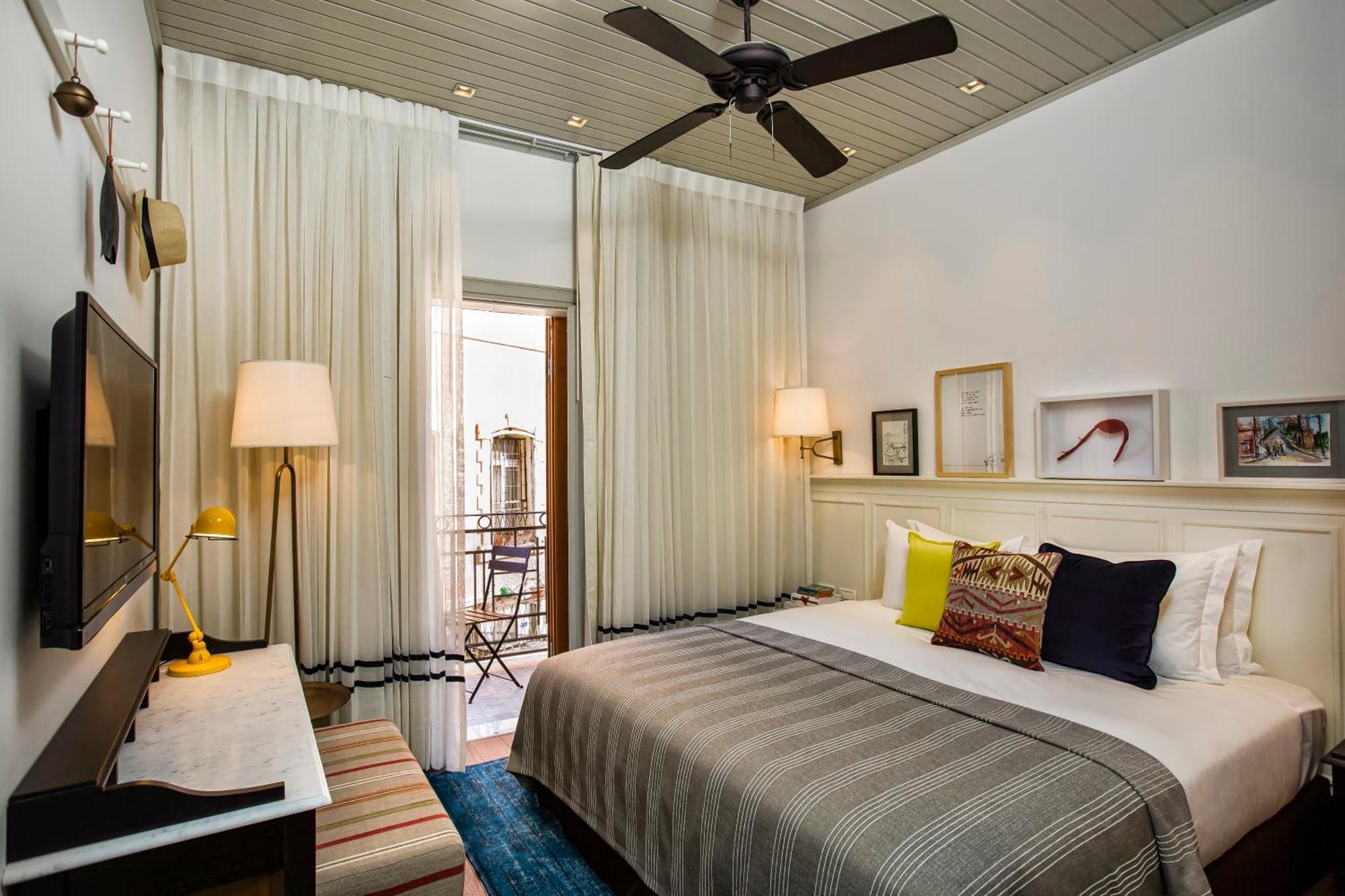 Standard Double or Twin Room Balcony